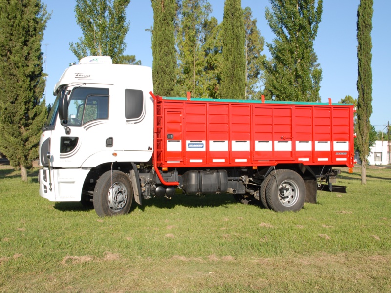 Trabajo de carrocería fabricado por Delgrande